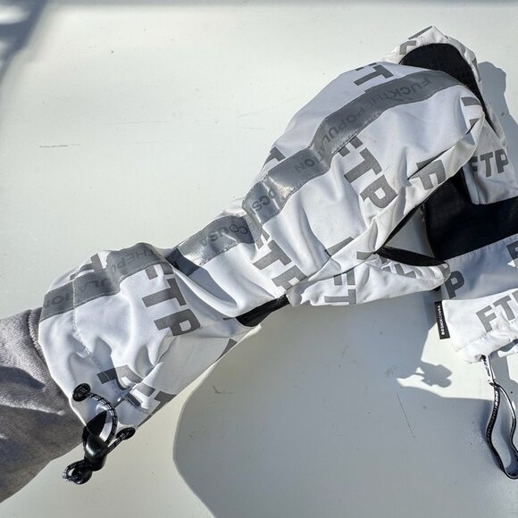 FTP x DC Shoes Collab Snow Mittens- Men Size L, Brand New Limited Edition - Picture 7 of 8